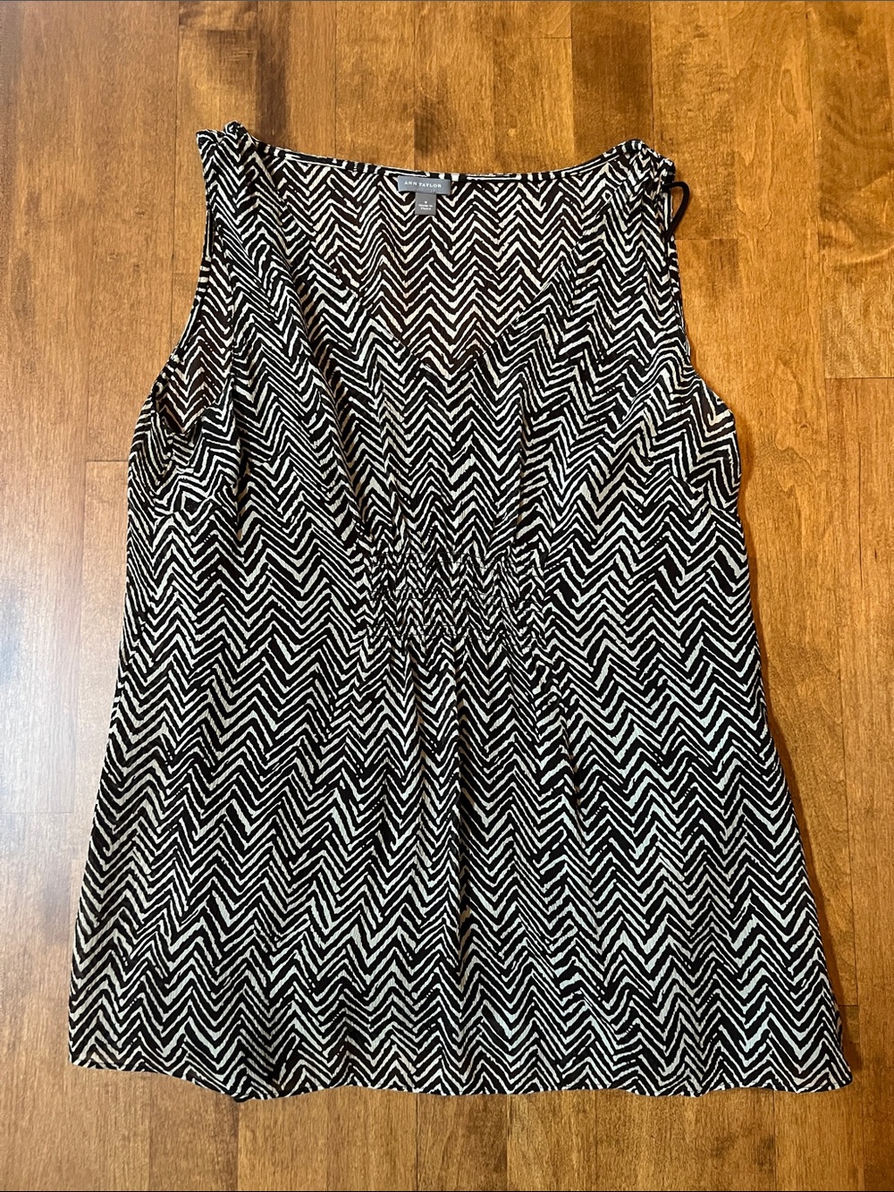 Womenâs Ann Taylor Top